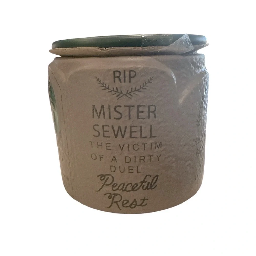 Disney Parks The Haunted Mansion Madame Leota Scented Candle with Lid 10 oz NEW